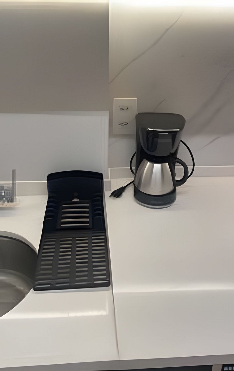 Magnífico Mezanino recém-reformado 2min. Praia