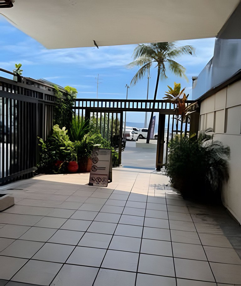 Magnífico Mezanino recém-reformado 2min. Praia