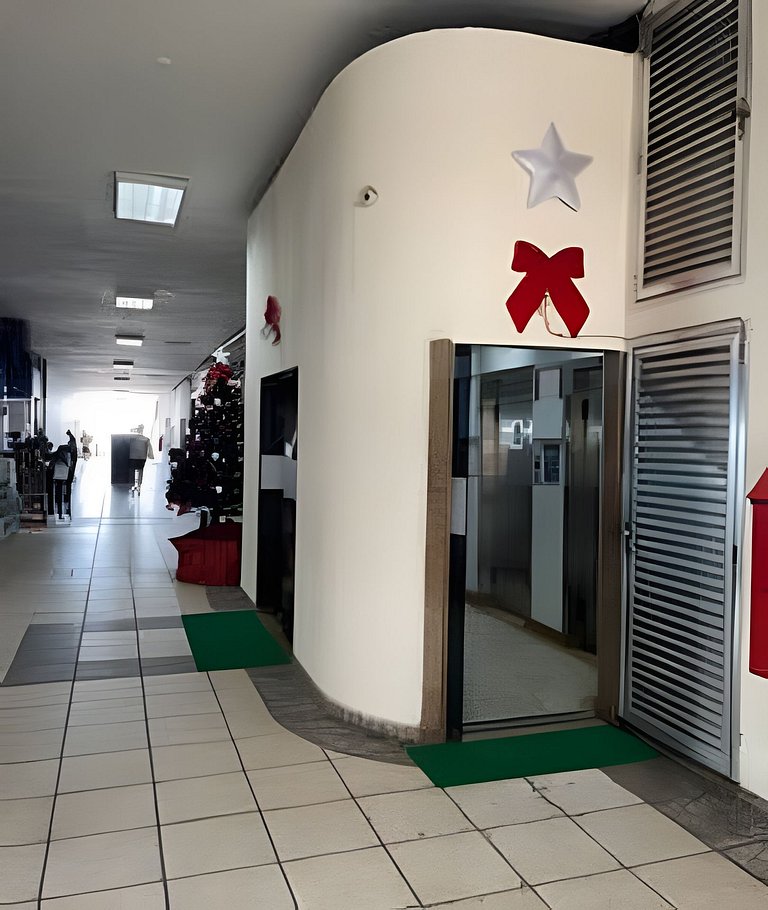 Magnífico Mezanino recém-reformado 2min. Praia