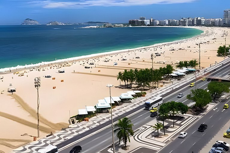 Magnífico Mezanino recém-reformado 2min. Praia