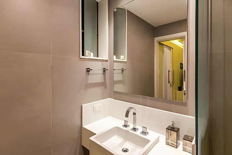 Excelente Quarto e Sala